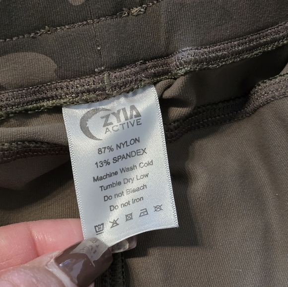 Sold Zyia Active Camo Joggers Fitness Excersize Pants - Picture 5 of 6
